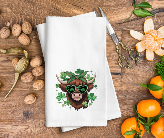 Highland Cow Clover Hand Towel